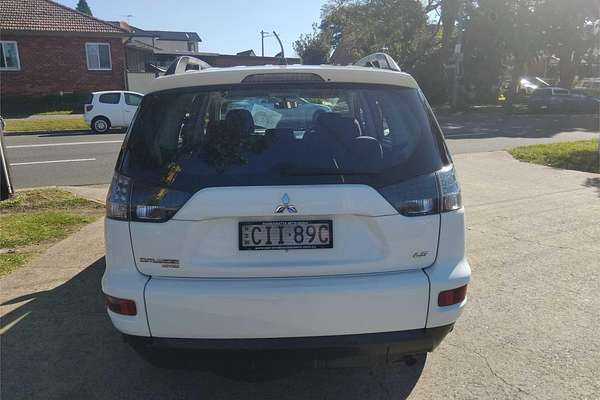 2011 Mitsubishi Outlander LS ZH