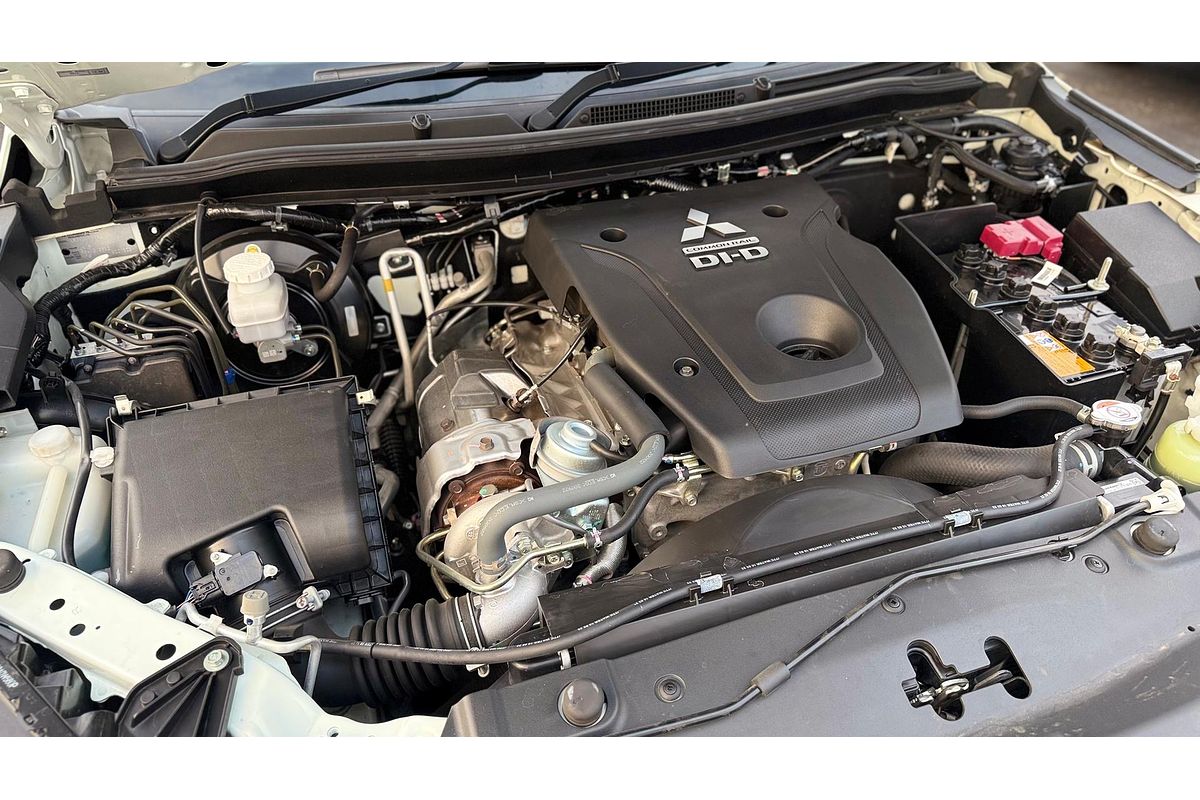 2022 Mitsubishi Pajero Sport GLS QF