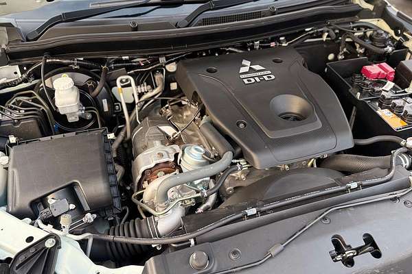 2022 Mitsubishi Pajero Sport GLS QF