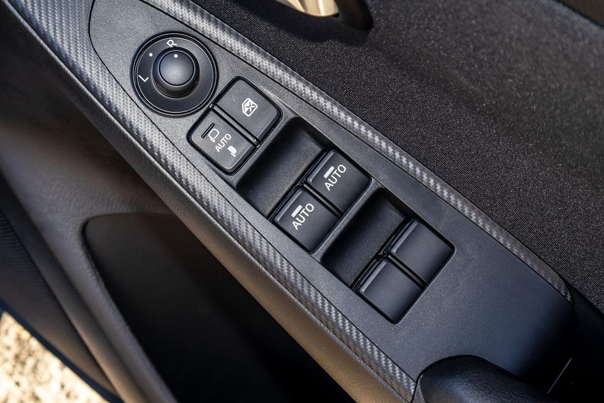 2025 Mazda 2 G15 Evolve DJ Series