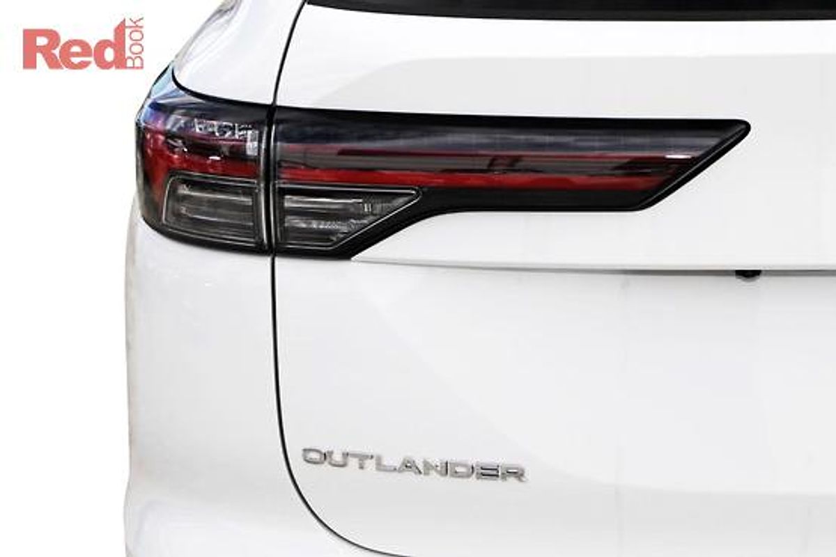 2025 Mitsubishi Outlander LS ZM