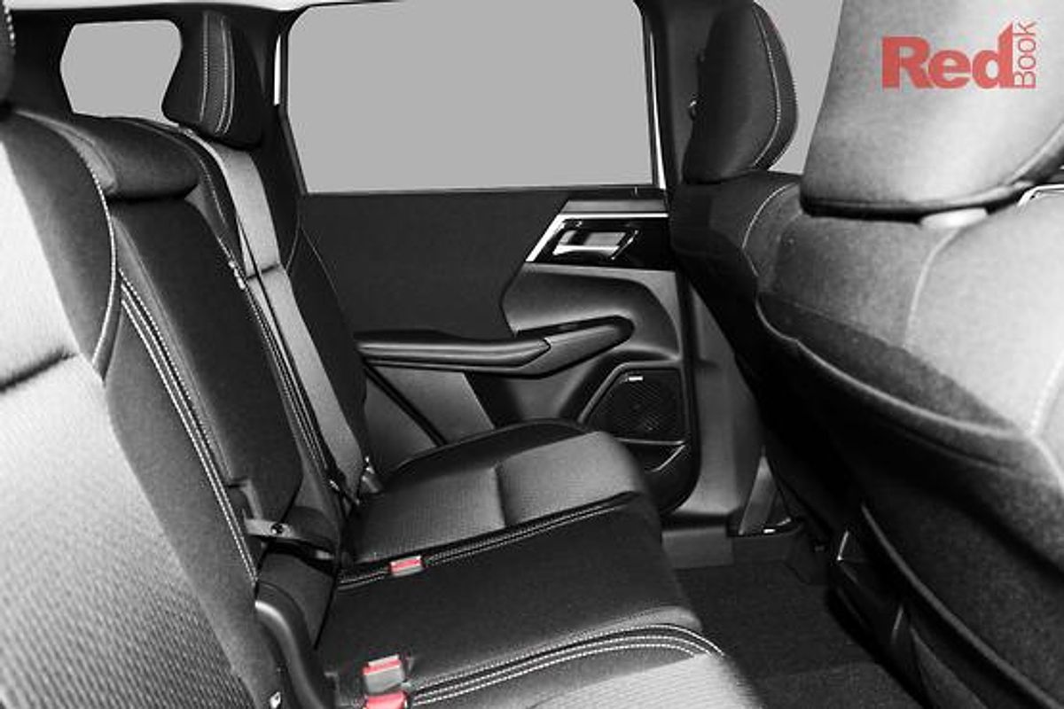 2025 Mitsubishi Outlander LS ZM