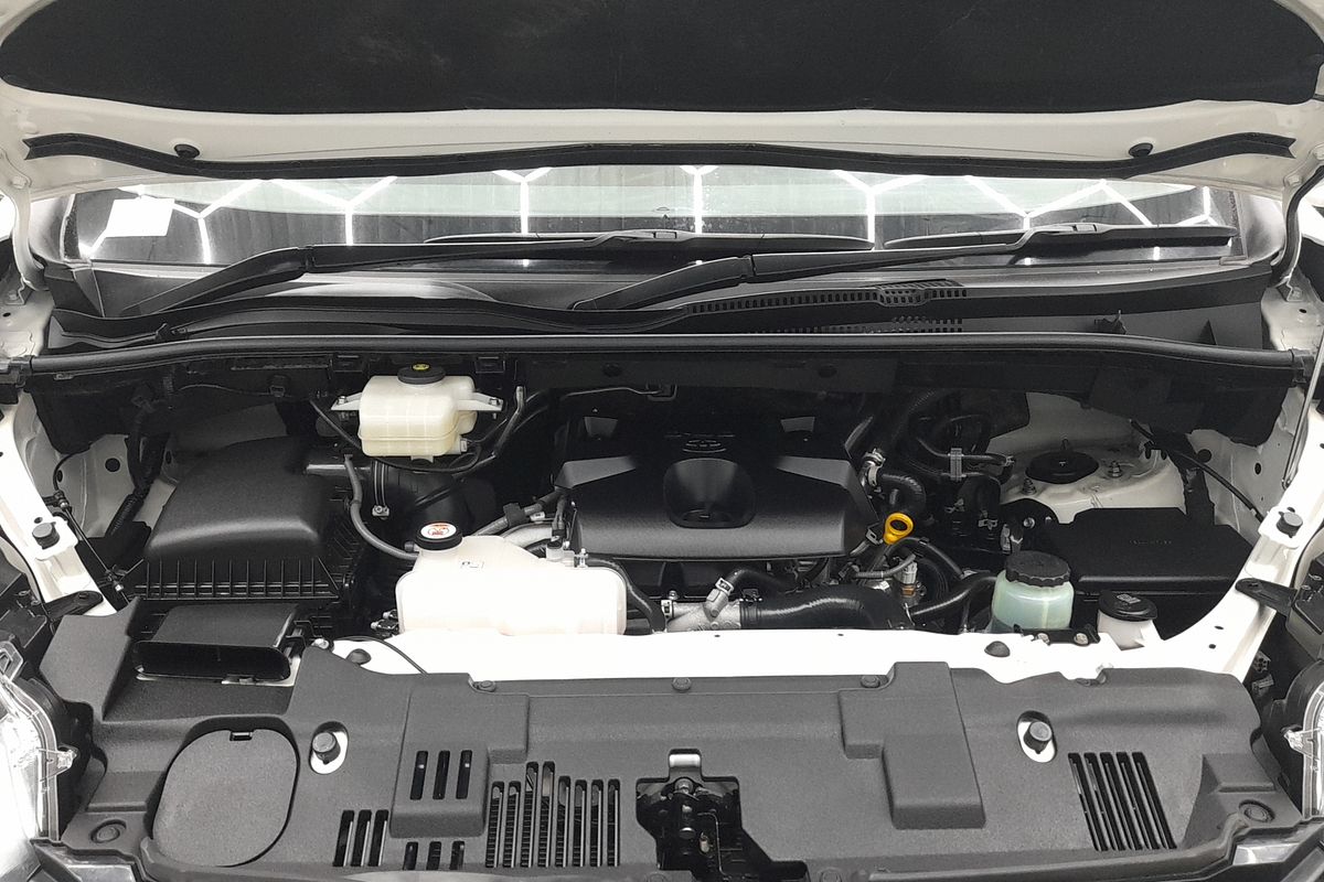 2022 Toyota Hiace Commuter GL GDH322R ELWB
