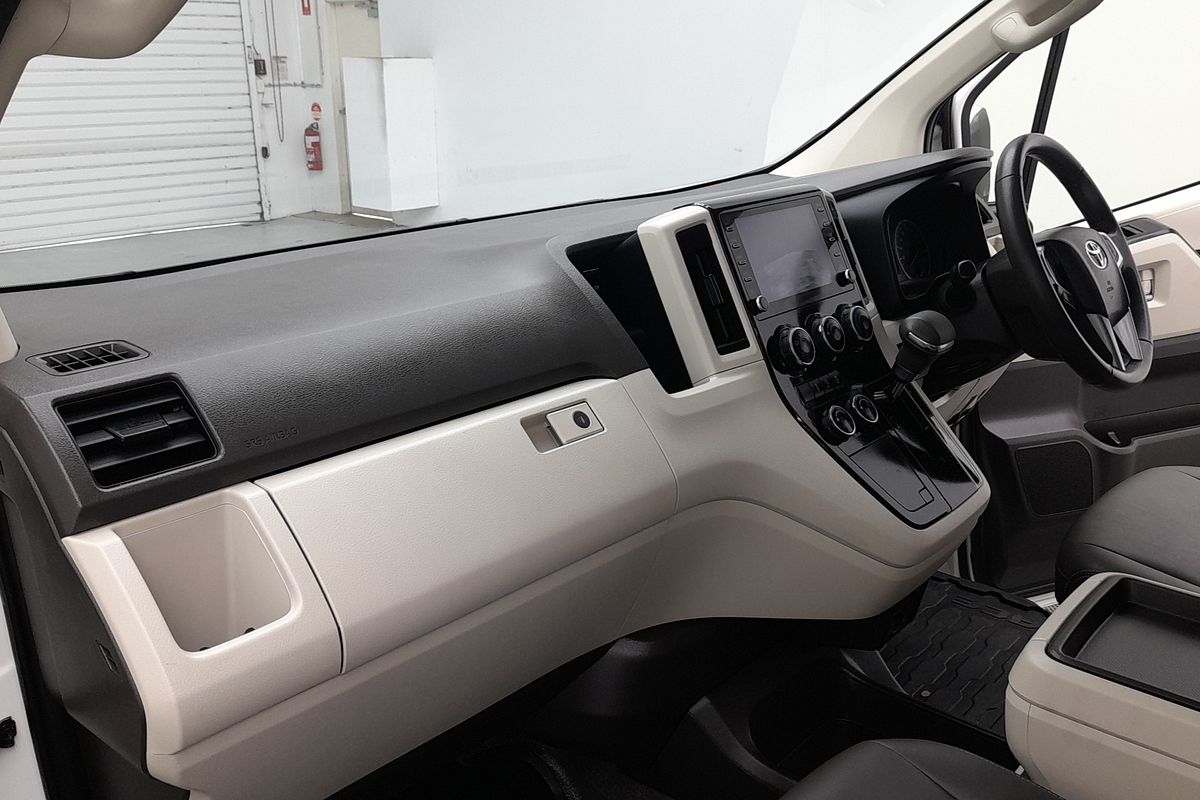2022 Toyota Hiace Commuter GL GDH322R ELWB