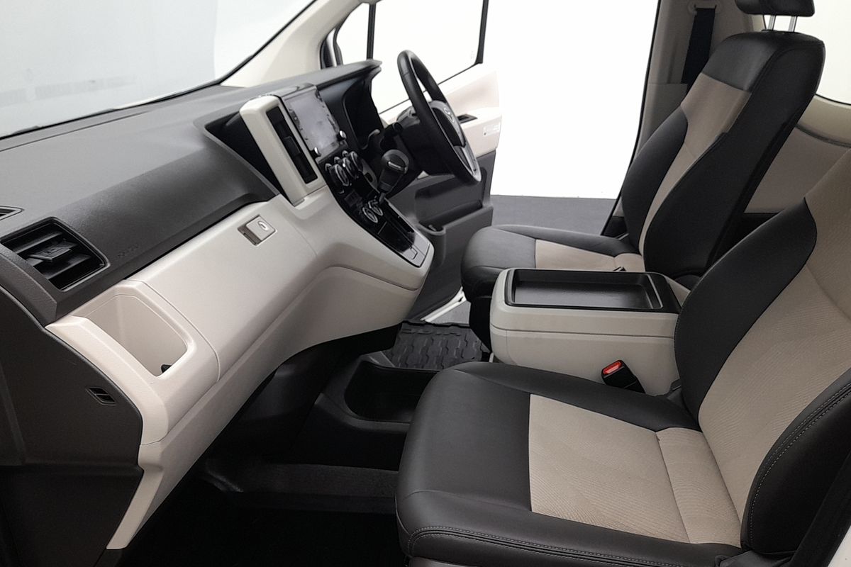 2022 Toyota Hiace Commuter GL GDH322R ELWB