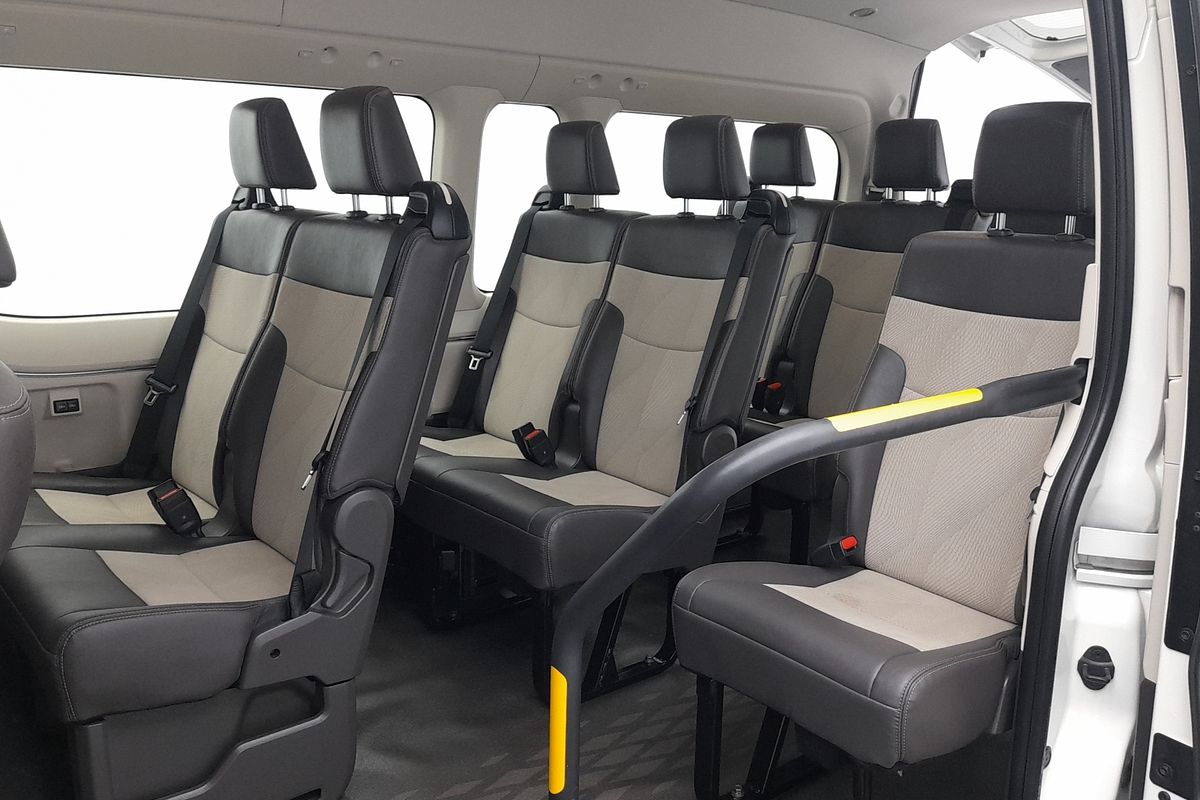 2022 Toyota Hiace Commuter GL GDH322R ELWB