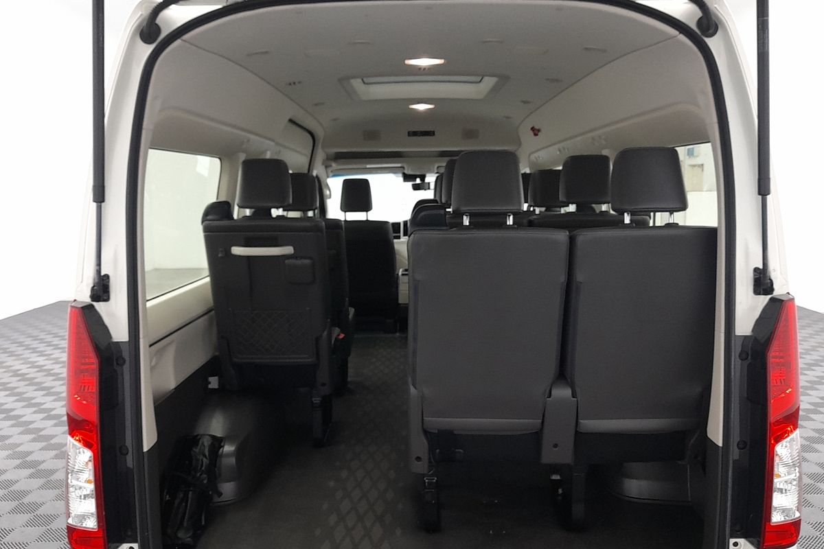 2022 Toyota Hiace Commuter GL GDH322R ELWB