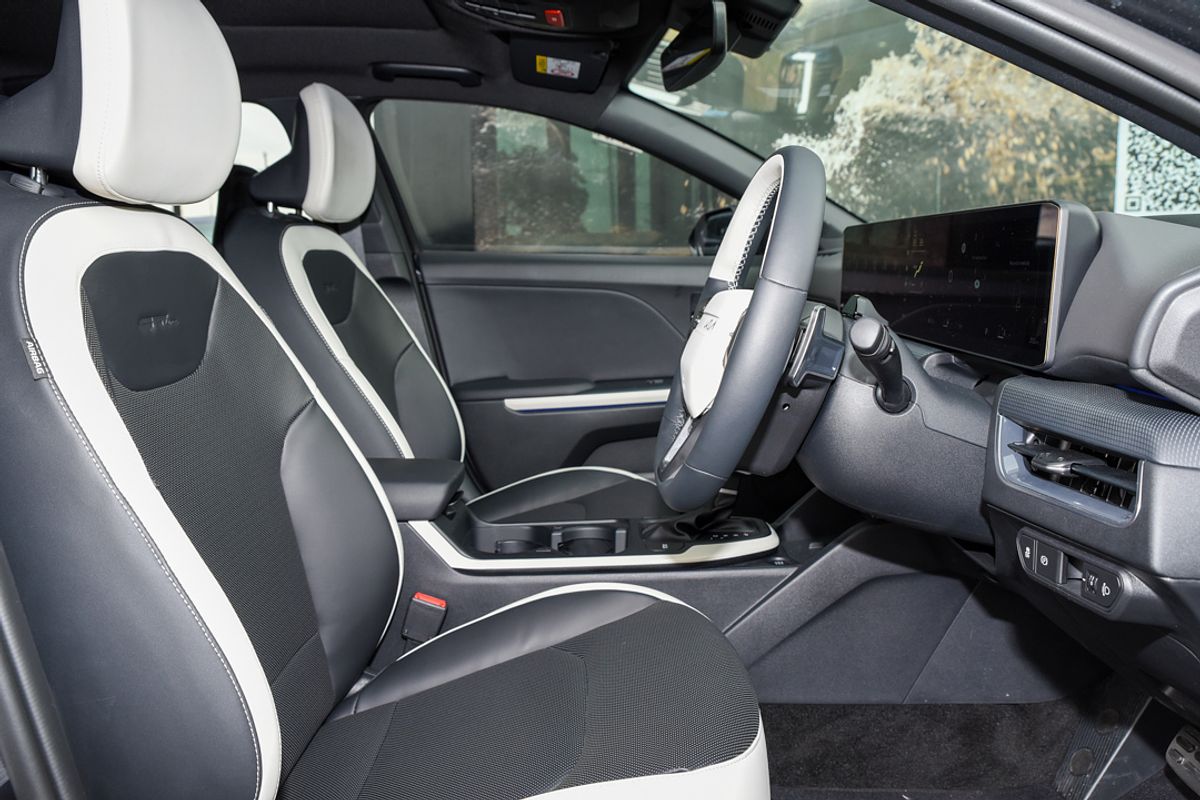 2025 Kia K4 GT-Line CL4m