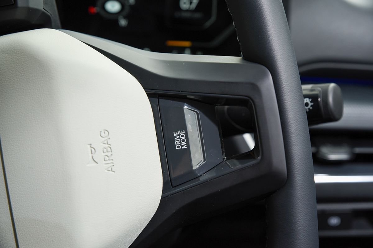 2025 Kia K4 GT-Line CL4m