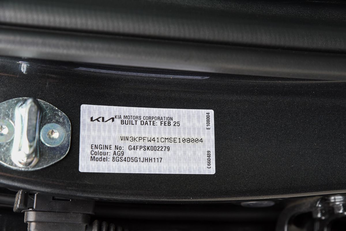 2025 Kia K4 GT-Line CL4m