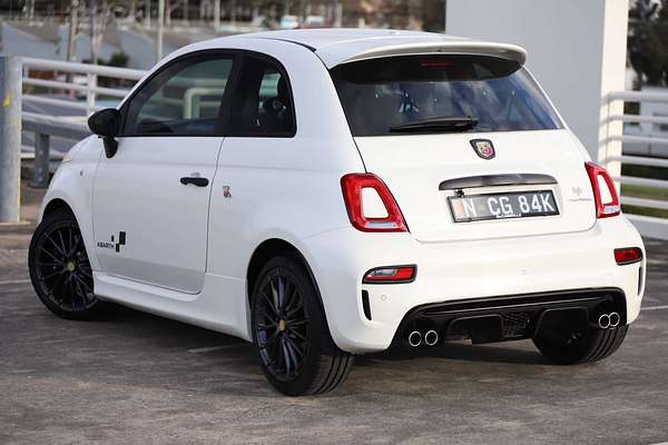 2022 Abarth 695 Competizione