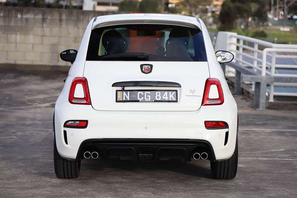 2022 Abarth 695 Competizione