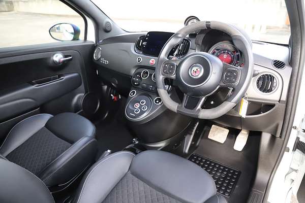 2022 Abarth 695 Competizione