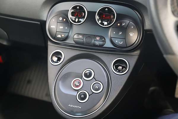 2022 Abarth 695 Competizione