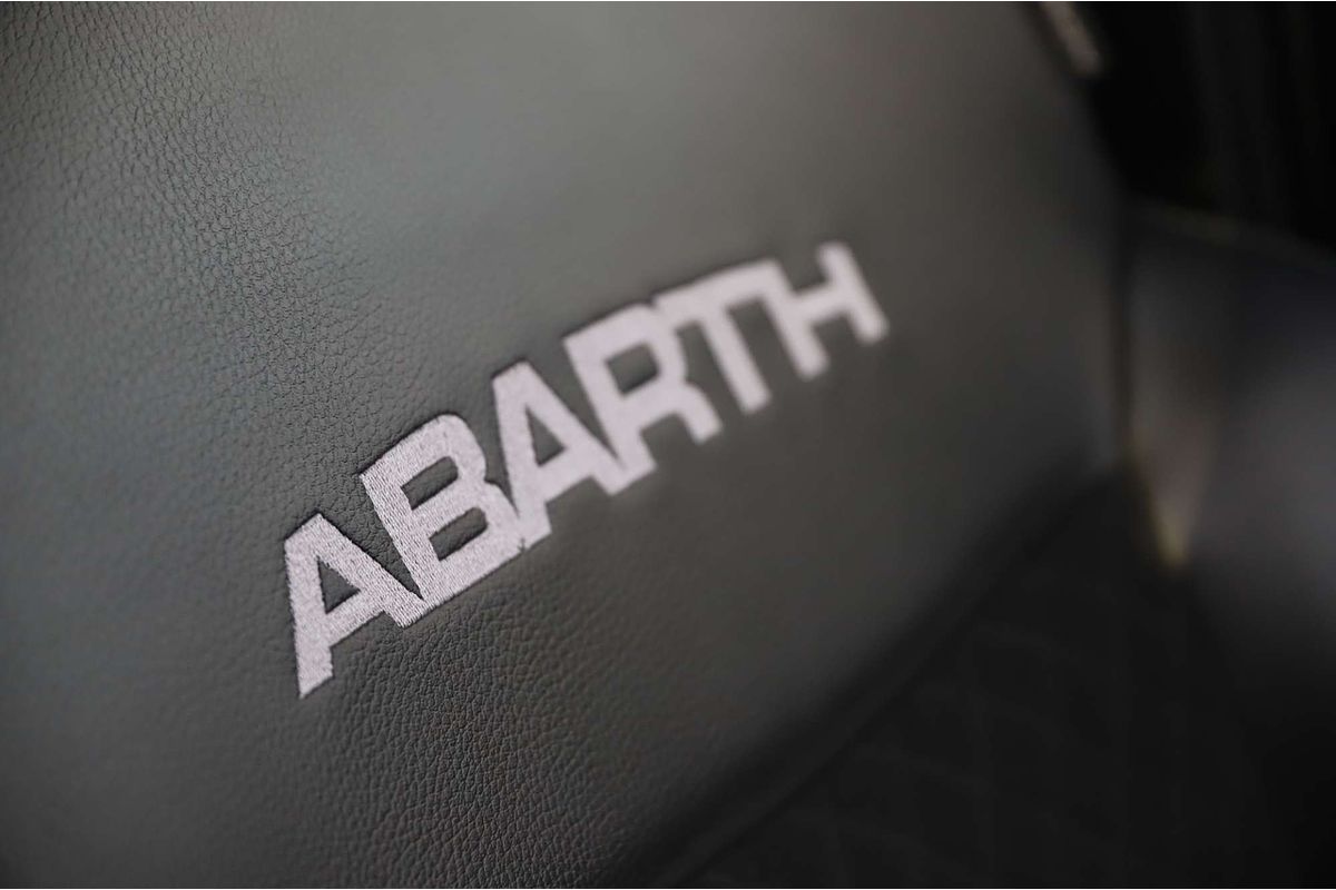 2022 Abarth 695 Competizione