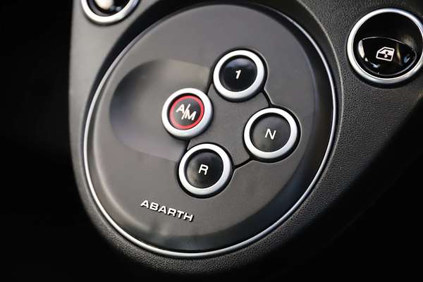 2022 Abarth 695 Competizione