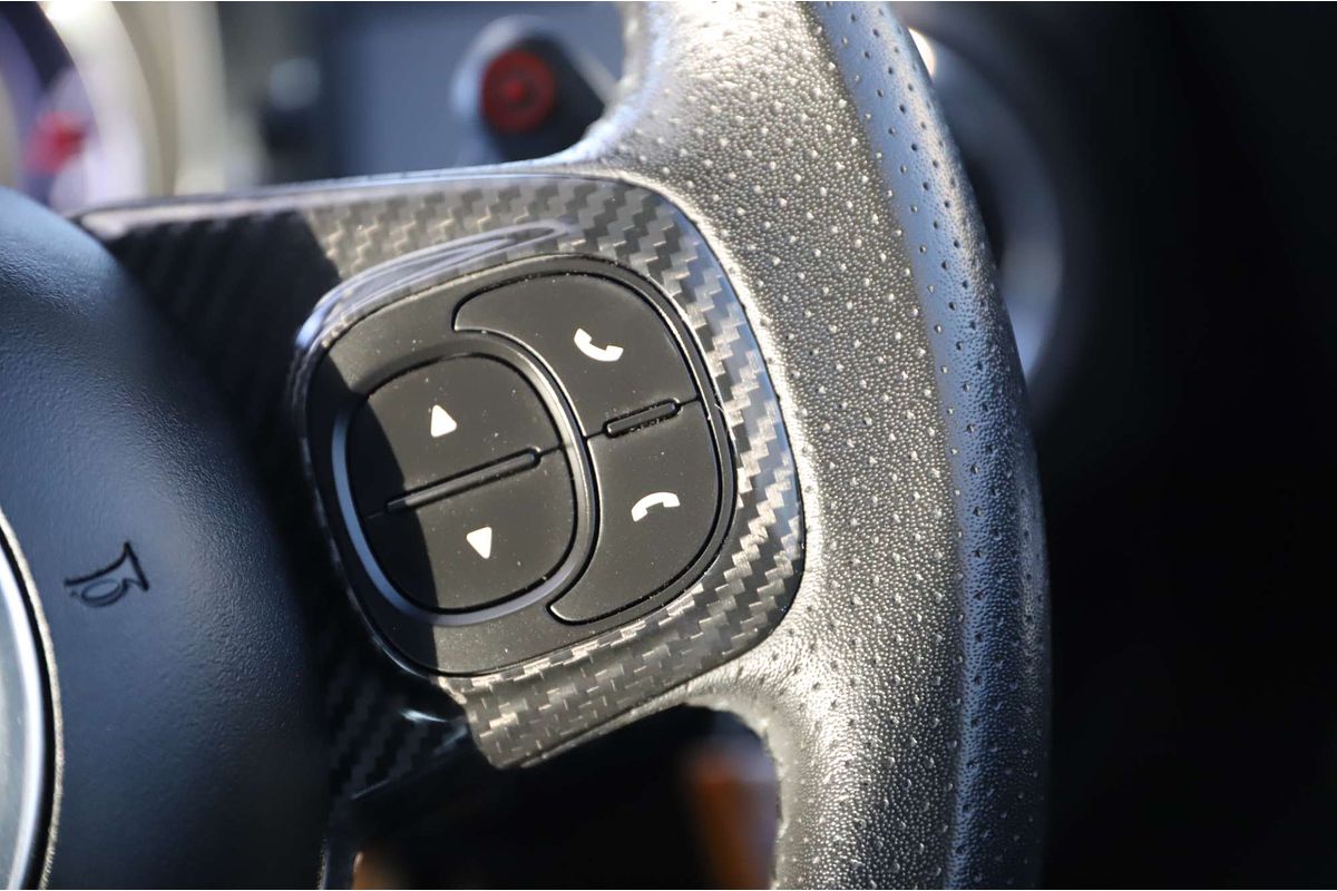 2022 Abarth 695 Competizione