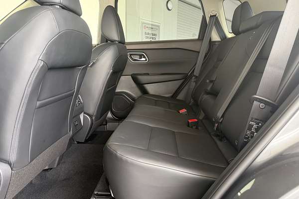 2025 Nissan X-TRAIL ST-L e-POWER T33