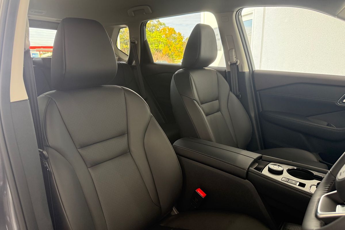 2025 Nissan X-TRAIL ST-L e-POWER T33