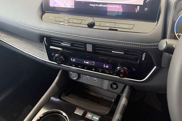 2025 Nissan X-TRAIL ST-L e-POWER T33