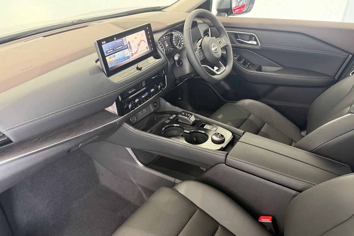 2025 Nissan X-TRAIL ST-L e-POWER T33