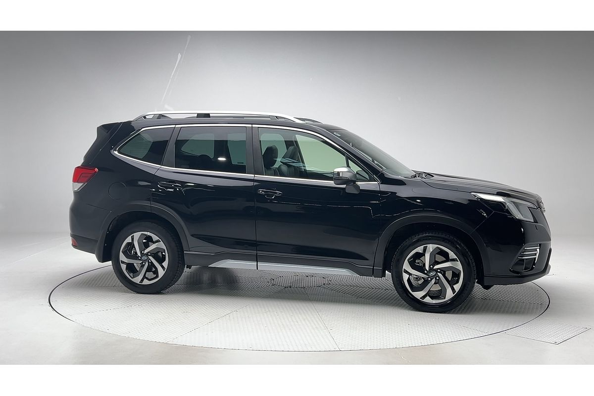 2022 Subaru Forester 2.5i-S S5