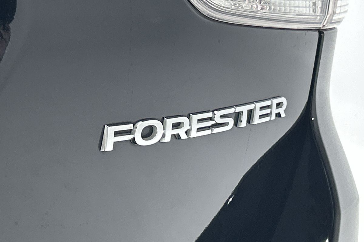 2022 Subaru Forester 2.5i-S S5
