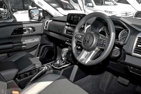 2025 Mitsubishi Triton GLS MV 4X4