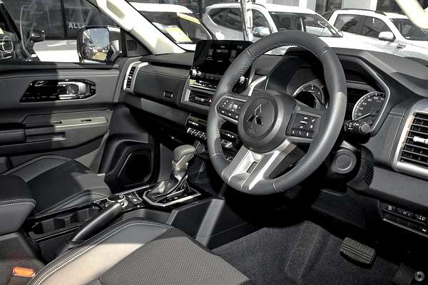 2025 Mitsubishi Triton GLS MV 4X4
