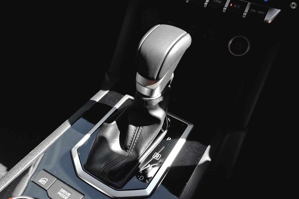 2025 Mitsubishi Triton GLS MV 4X4