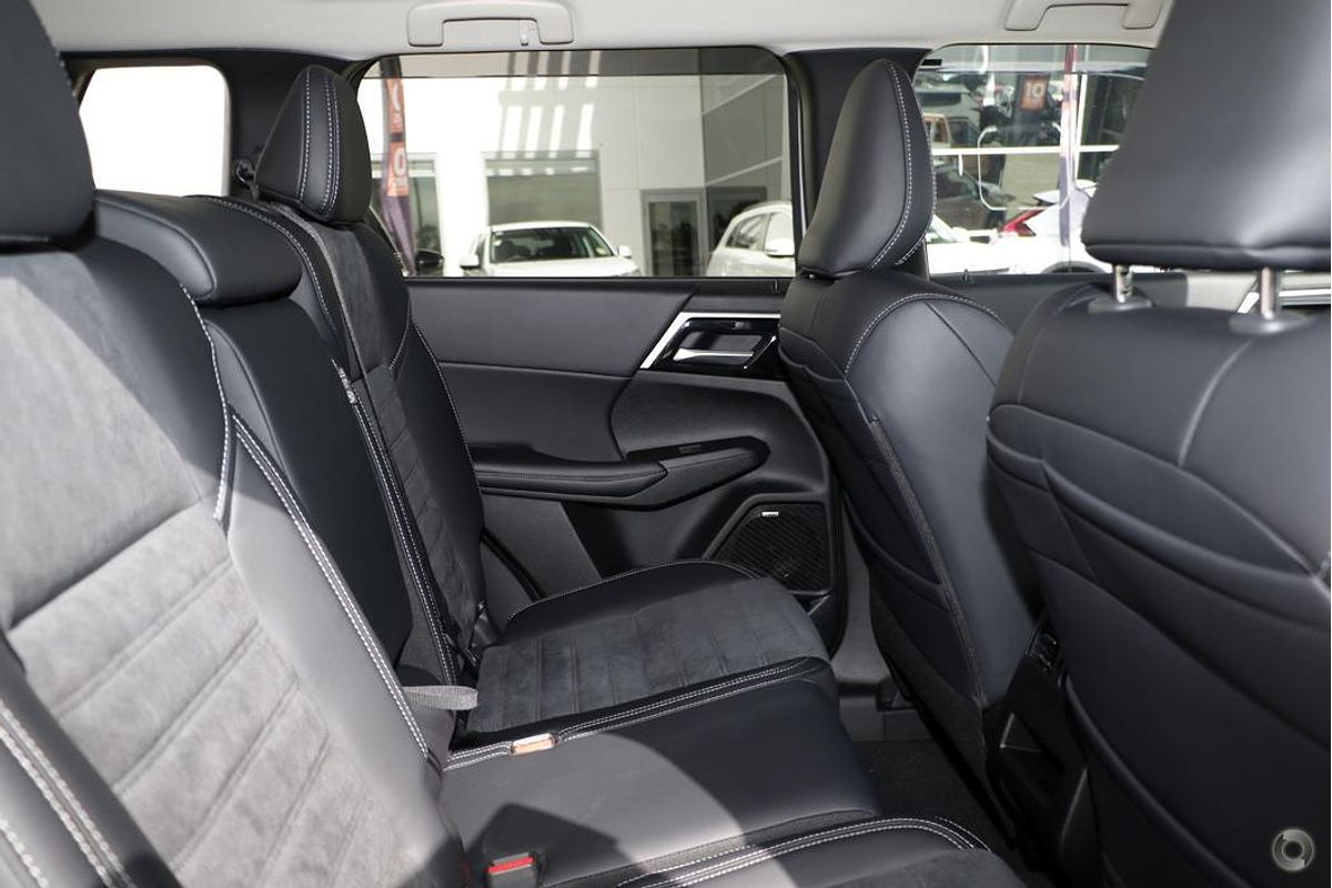 2025 Mitsubishi Outlander Aspire ZM