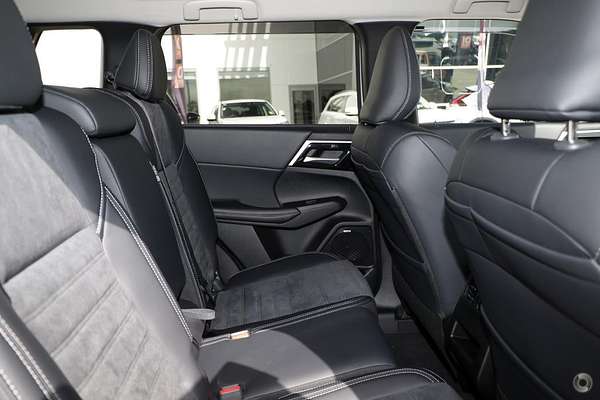 2025 Mitsubishi Outlander Aspire ZM