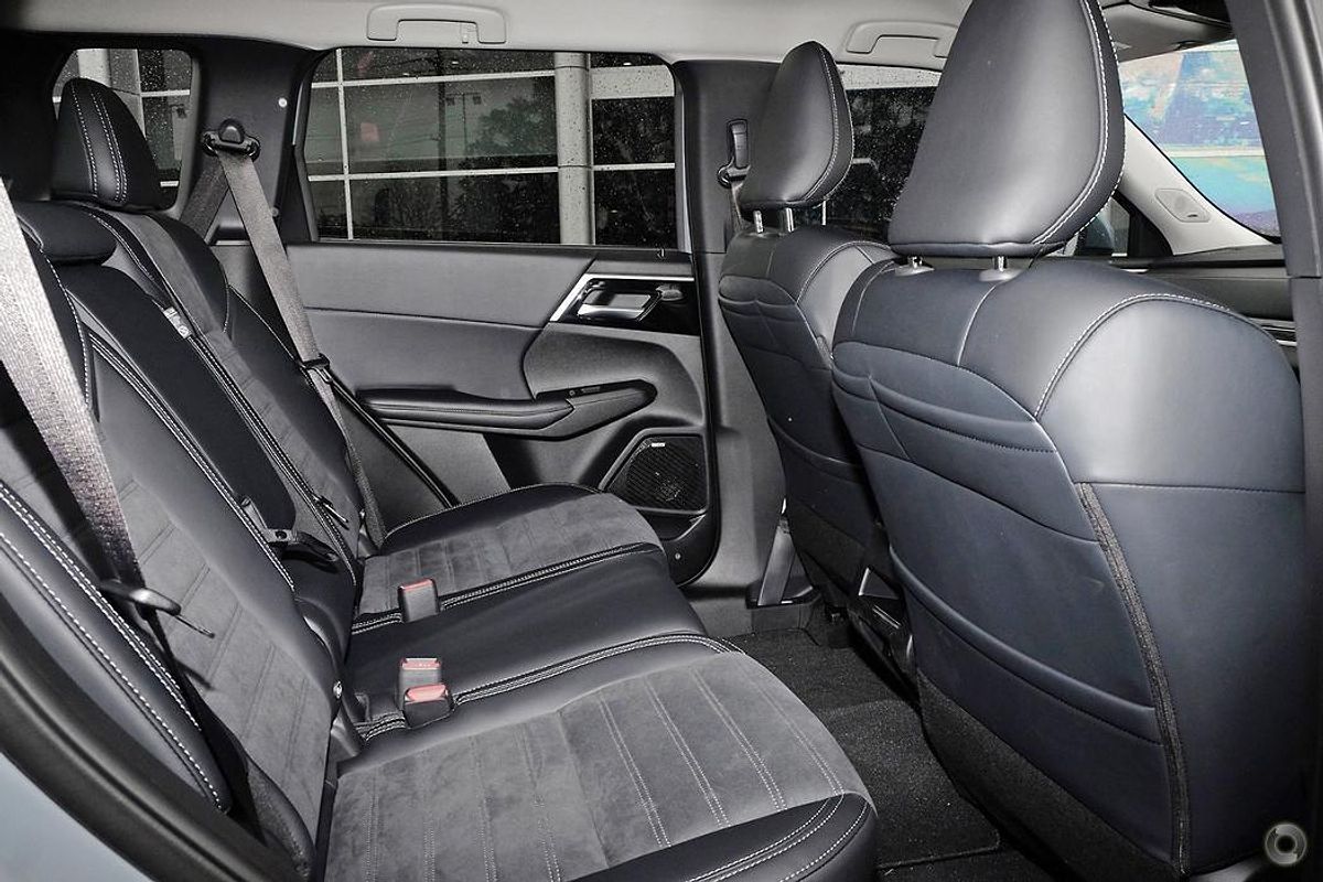 2025 Mitsubishi Outlander Aspire ZM
