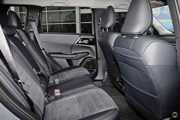 2025 Mitsubishi Outlander Aspire ZM