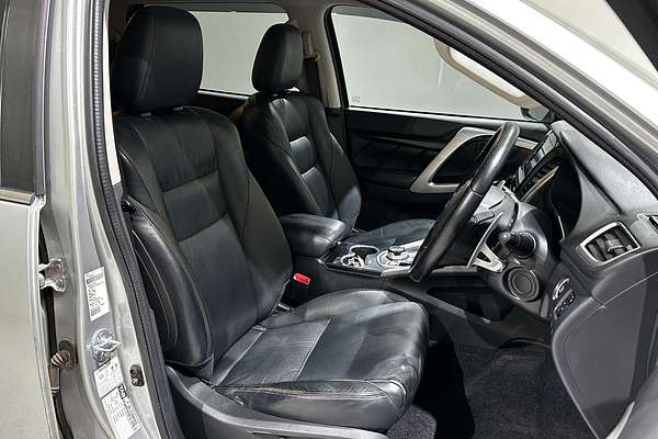2017 Mitsubishi Pajero Sport GLS QE