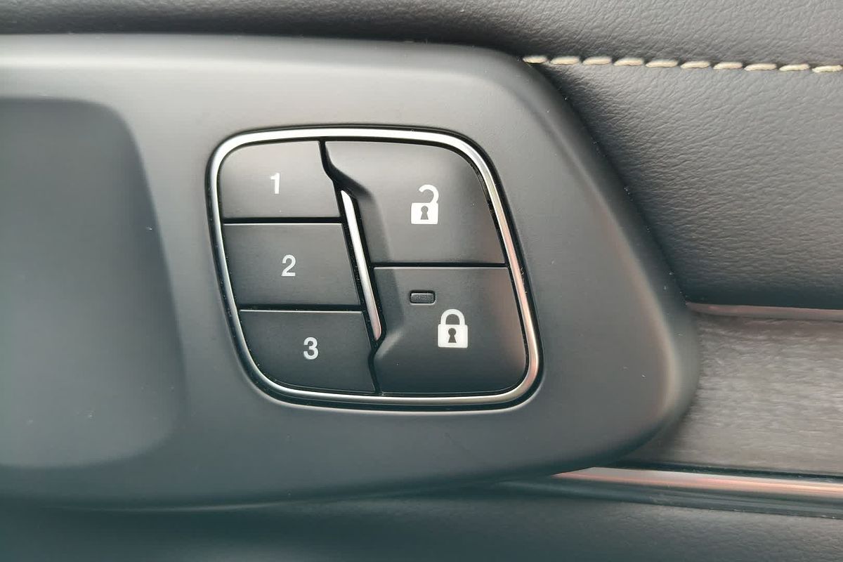 2023 Ford Everest Platinum 3.0L