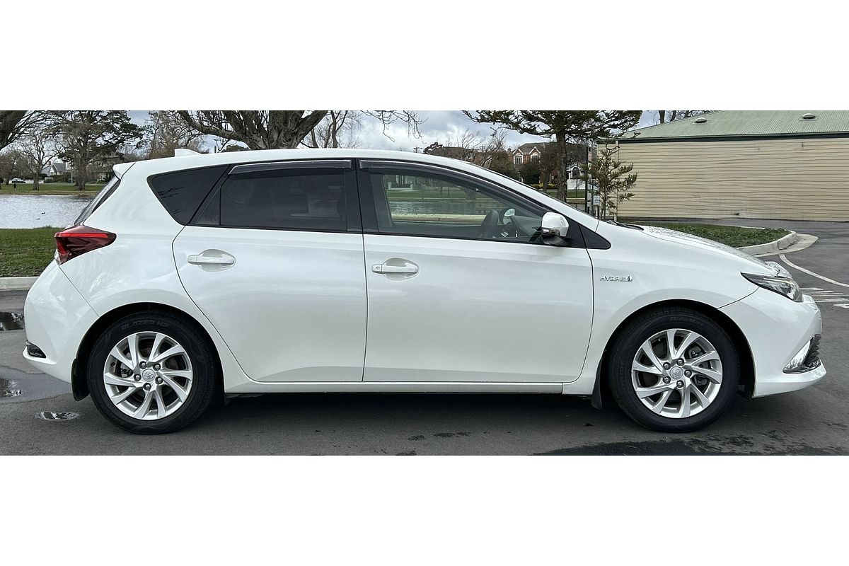 2016 Toyota Corolla Hybrid ZWE186R