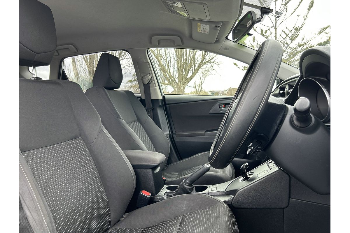 2016 Toyota Corolla Hybrid ZWE186R