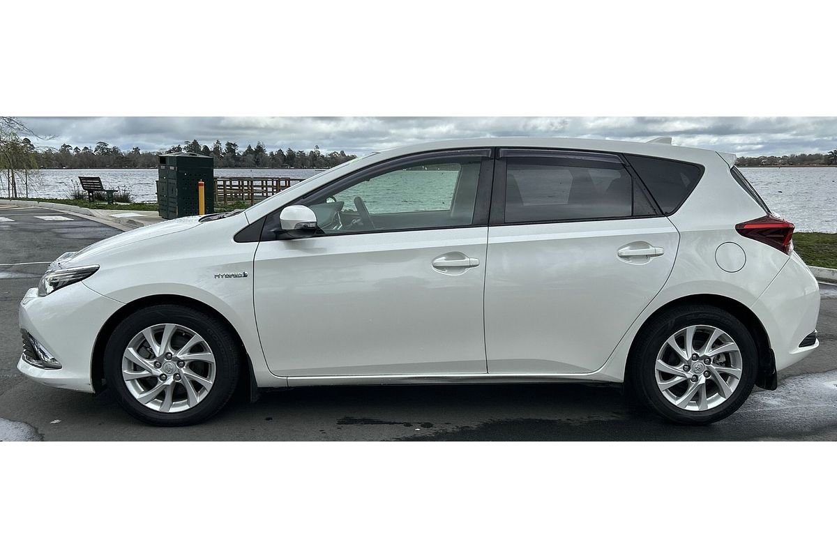 2016 Toyota Corolla Hybrid ZWE186R