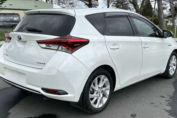 2016 Toyota Corolla Hybrid ZWE186R