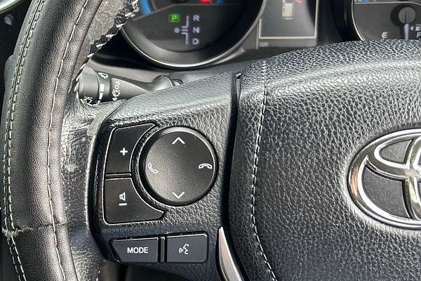 2016 Toyota Corolla Hybrid ZWE186R