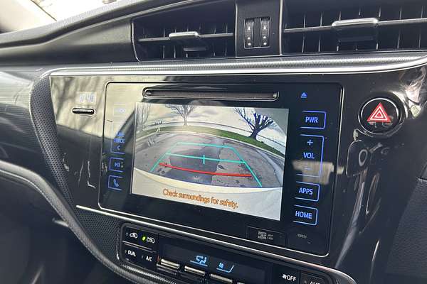2016 Toyota Corolla Hybrid ZWE186R