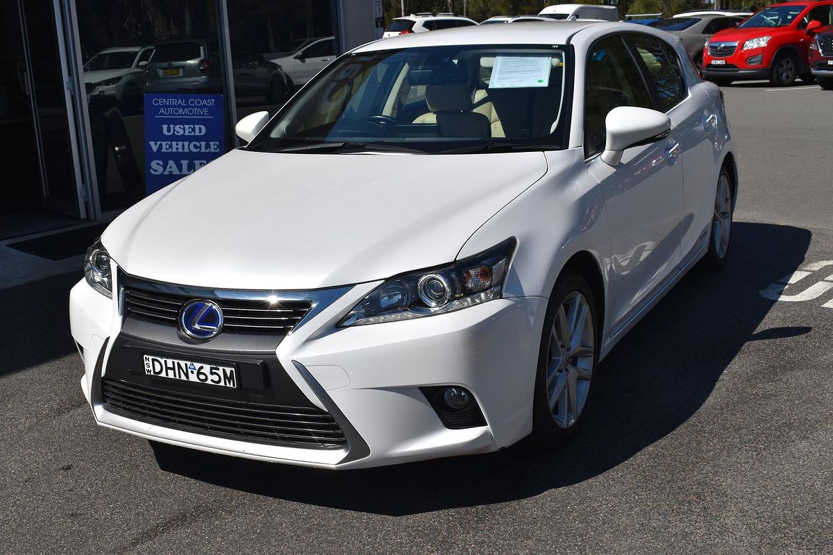 2016 Lexus CT CT200h Luxury ZWA10R