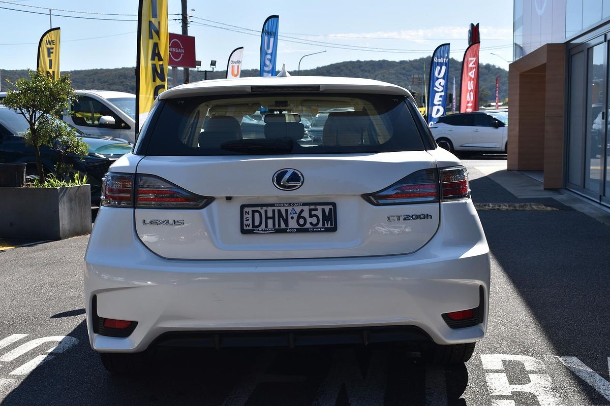 2016 Lexus CT CT200h Luxury ZWA10R