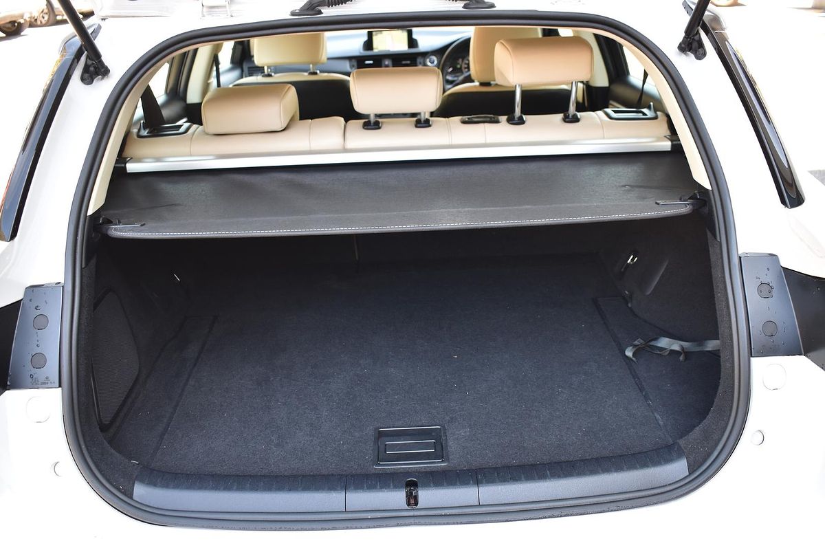 2016 Lexus CT CT200h Luxury ZWA10R