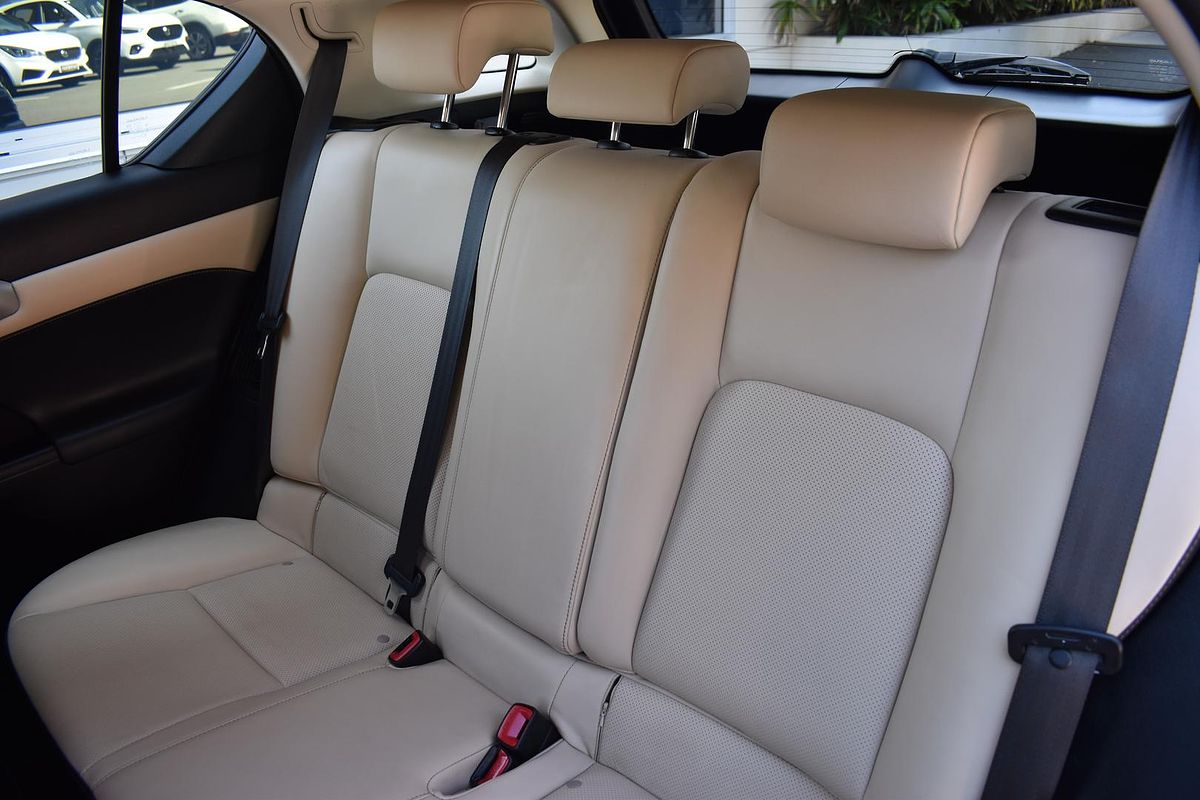 2016 Lexus CT CT200h Luxury ZWA10R