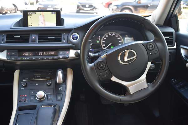 2016 Lexus CT CT200h Luxury ZWA10R