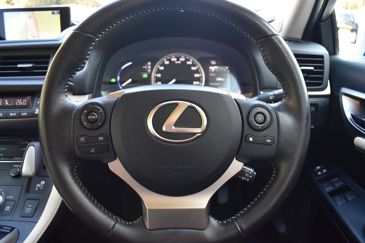 2016 Lexus CT CT200h Luxury ZWA10R