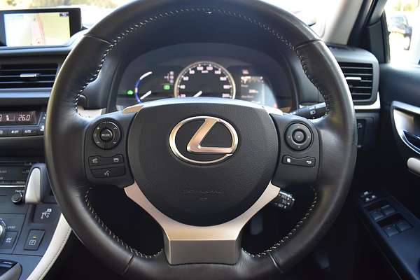 2016 Lexus CT CT200h Luxury ZWA10R