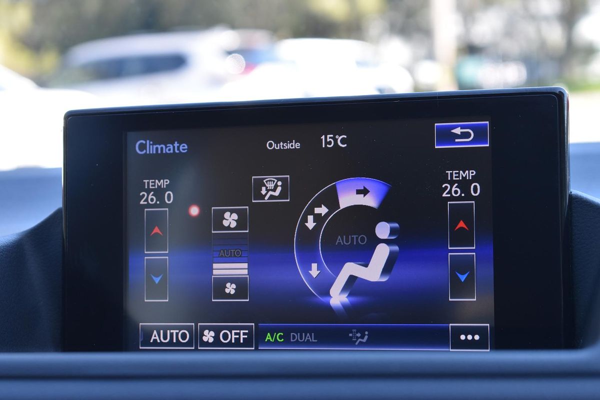 2016 Lexus CT CT200h Luxury ZWA10R